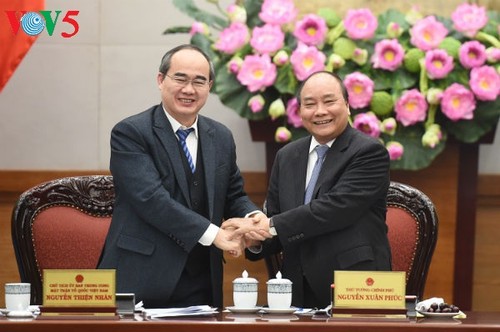 Nguyen Xuan Phuc travaille avec le Front de la patrie du Vietnam  - ảnh 1